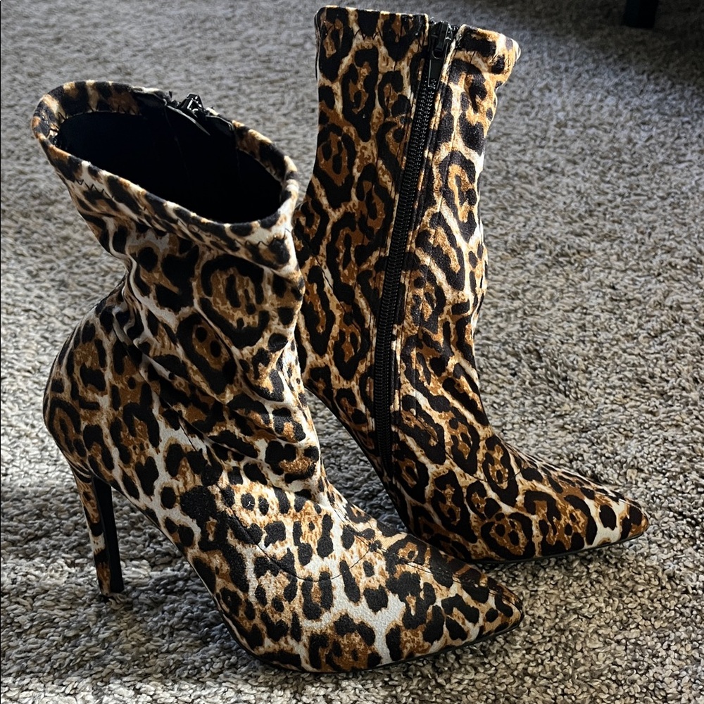 Forever 21 Leopard Print Pointed Toe Ankle Booties - Brown & Black
